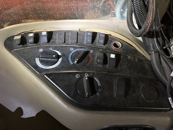 2011 Case IH Magnum 275 Tractor