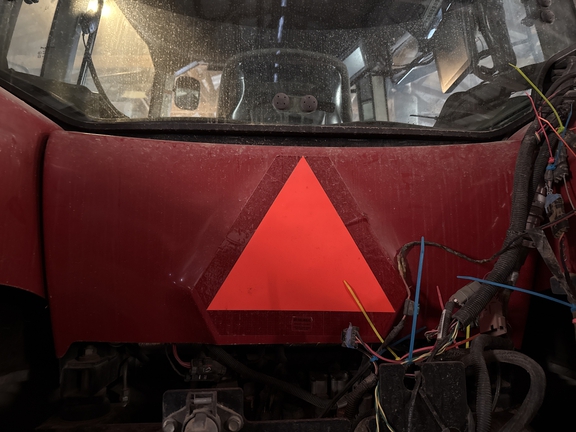 2011 Case IH Magnum 275 Tractor