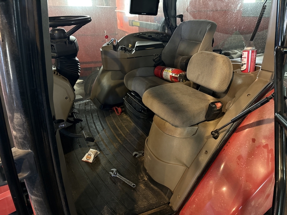 2011 Case IH Magnum 275 Tractor