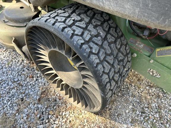 2022 John Deere Z930R Mower/Zero Turn