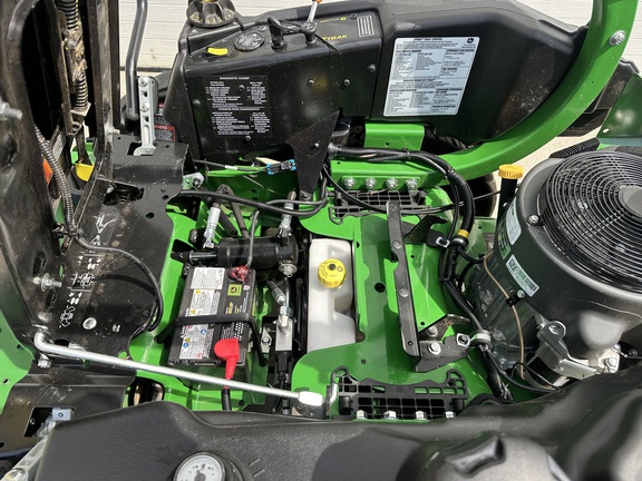 2022 John Deere Z930R Mower/Zero Turn