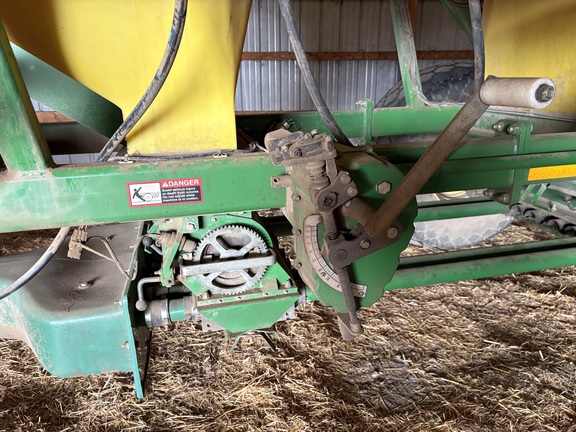1998 John Deere 1900 Air Seeder