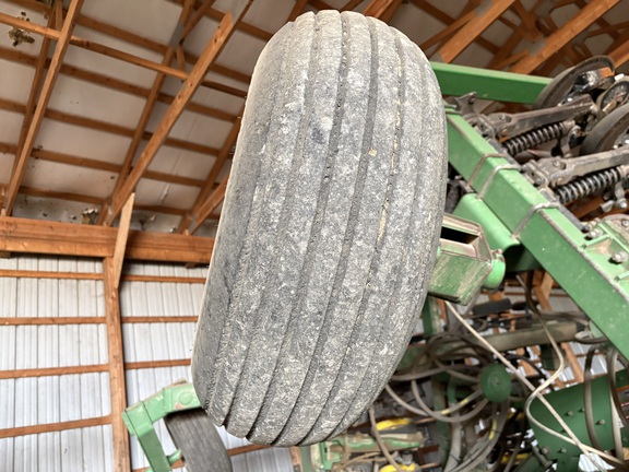 1998 John Deere 1900 Air Seeder