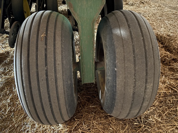1998 John Deere 1900 Air Seeder