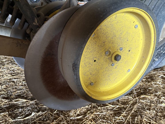 1998 John Deere 1900 Air Seeder