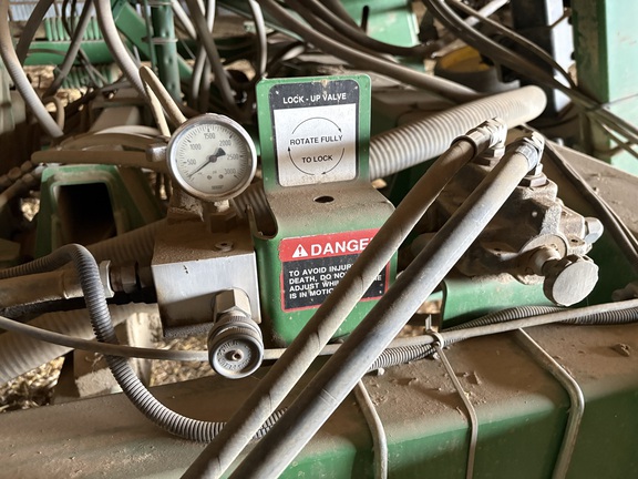 1998 John Deere 1900 Air Seeder