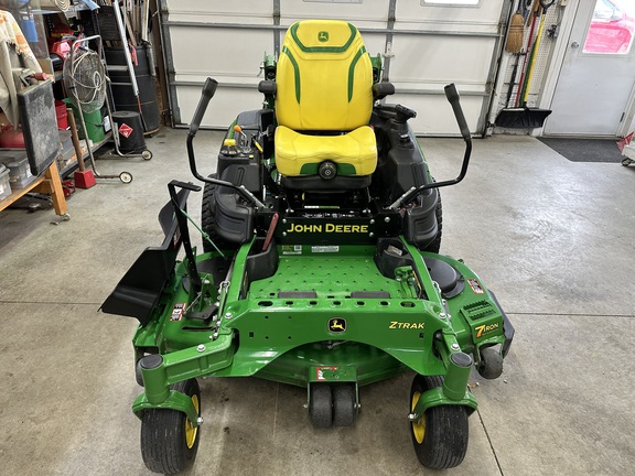 2023 John Deere Z950R Mower/Zero Turn