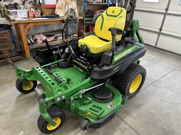 2023 John Deere Z950R Mower/Zero Turn