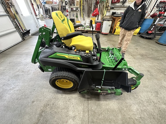 2023 John Deere Z950R Mower/Zero Turn