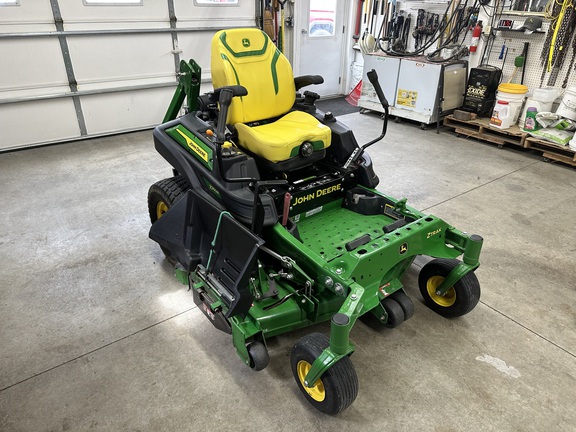 2023 John Deere Z950R Mower/Zero Turn