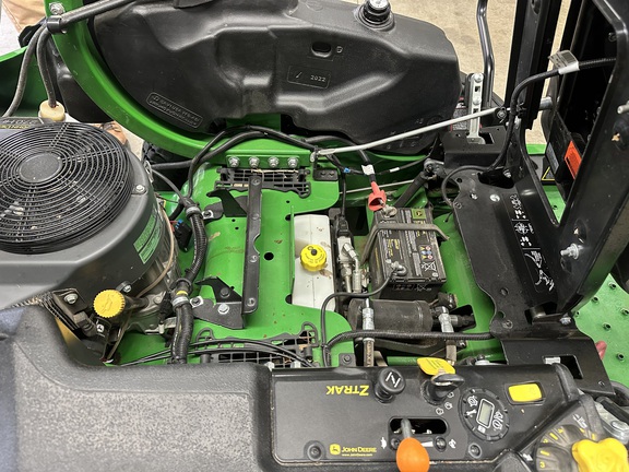 2023 John Deere Z950R Mower/Zero Turn