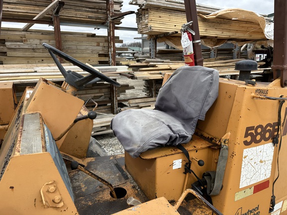 1986 Misc 586E Forklift