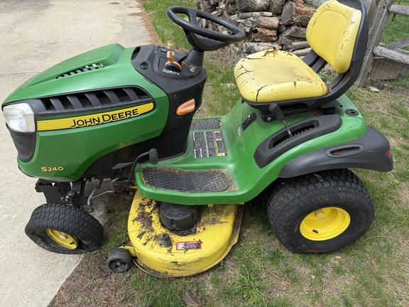 2017 John Deere S240 Garden Tractor