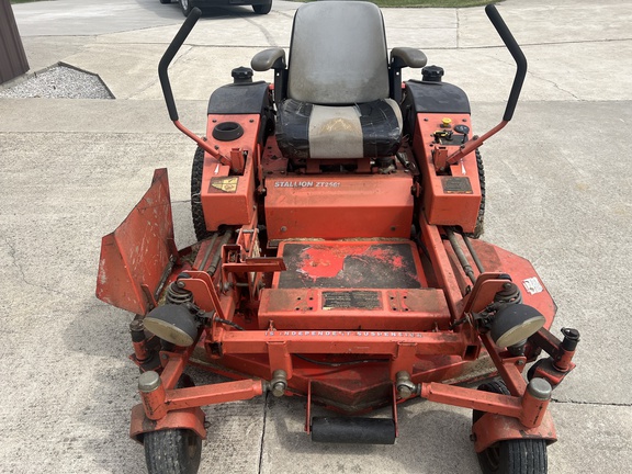 2005 Simplicity ZT2561-Stallion Mower/Zero Turn