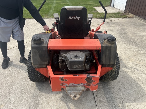 2005 Simplicity ZT2561-Stallion Mower/Zero Turn