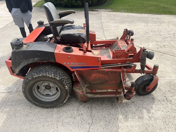 2005 Simplicity ZT2561-Stallion Mower/Zero Turn