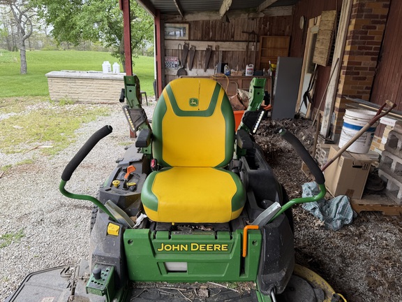 2022 John Deere Z530R Mower/Zero Turn