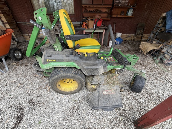 2022 John Deere Z530R Mower/Zero Turn