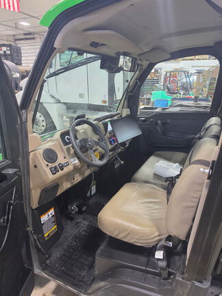 2023 John Deere XUV 835R ATV