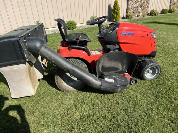 2016 Simplicity Broadmoor 25 Garden Tractor