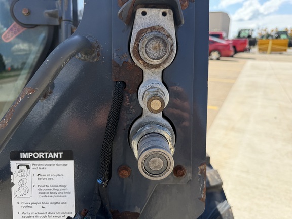 2019 John Deere 324G Skid Steer Loader