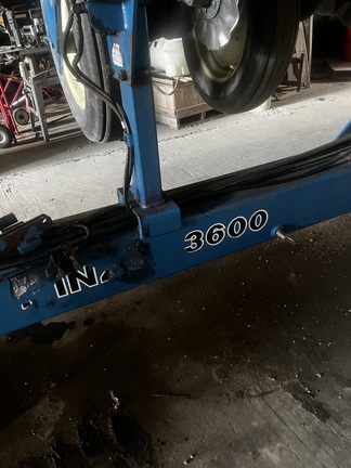 2001 Kinze 3600 Planter
