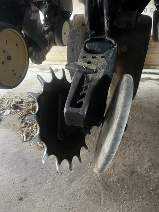 2001 Kinze 3600 Planter