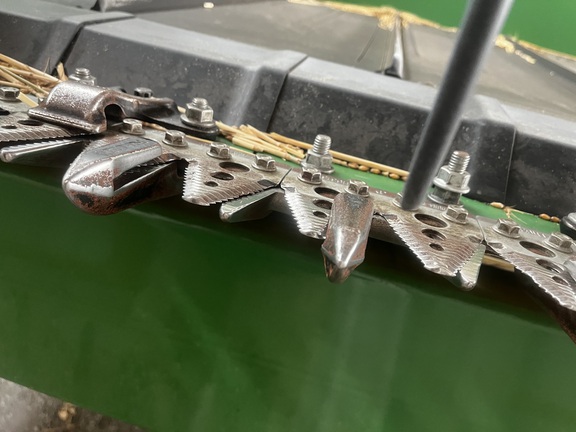 2013 John Deere 640FD Header Combine