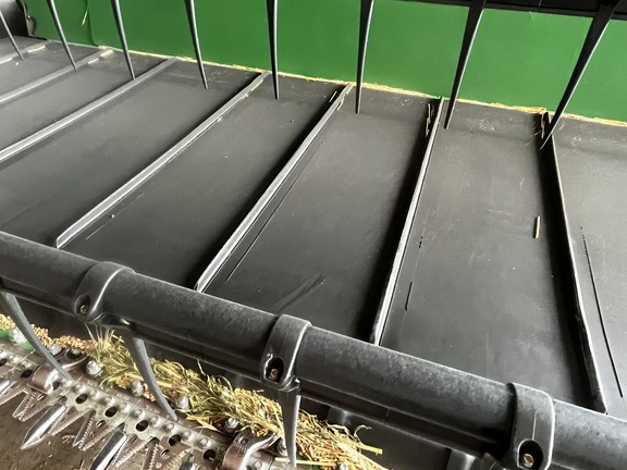 2013 John Deere 640FD Header Combine