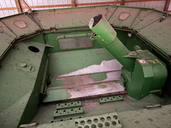 2001 John Deere 9650 STS Combine