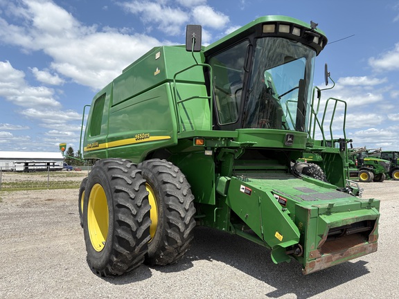 2001 John Deere 9650 STS Combine