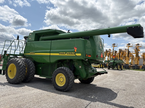2001 John Deere 9650 STS Combine