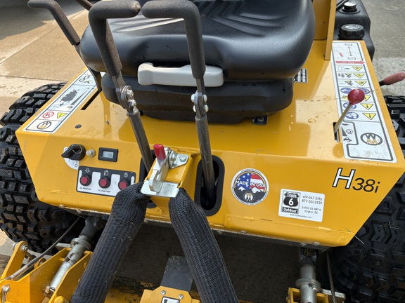 2024 Walker MH38i Mower/Zero Turn