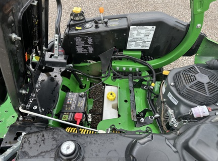 2023 John Deere Z920M Mower/Zero Turn