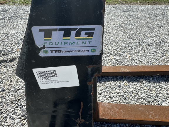 2022 John Deere HP45 - 48" Pallet Forks Pallet Fork