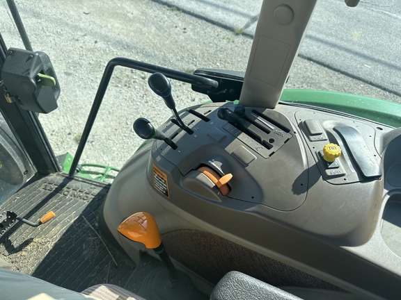 2014 John Deere 6105D Tractor