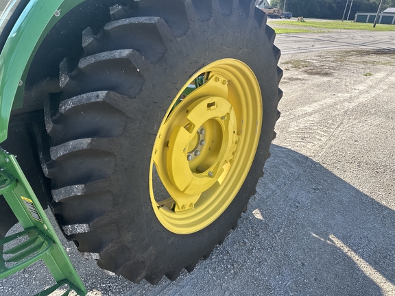 2014 John Deere 6105D Tractor