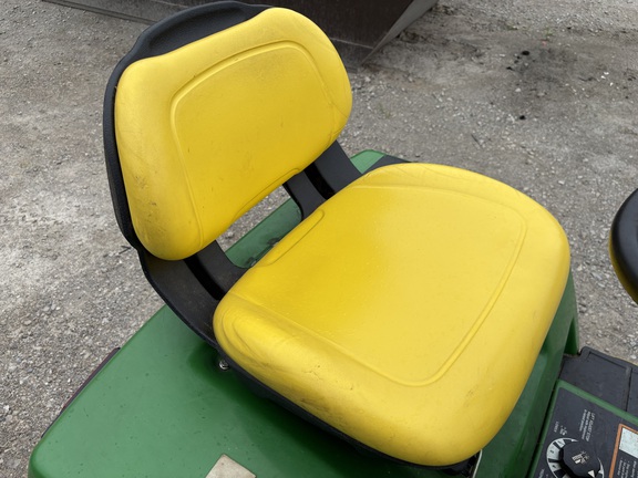 2001 John Deere 325 Garden Tractor