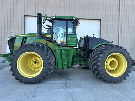 2023 John Deere 9R 640 Tractor 4WD