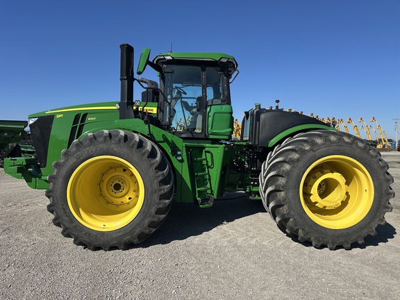 2023 John Deere 9R 640 Tractor 4WD