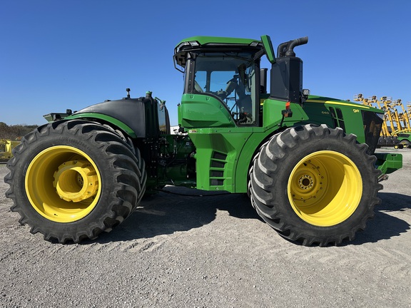 2023 John Deere 9R 640 Tractor 4WD