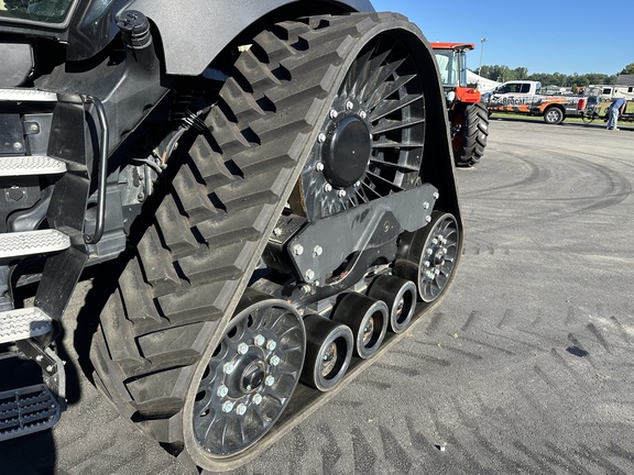 2022 Case IH Magnum 400 FPS RowTrac Tractor Rubber Track