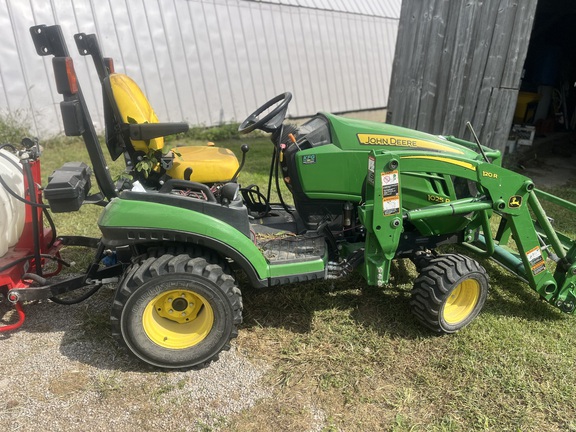 2019 John Deere 1025R Tractor Compact