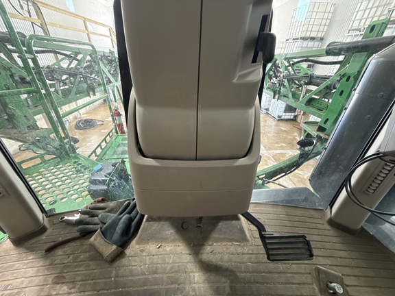 2021 John Deere R4038 Sprayer/High Clearance