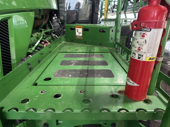 2021 John Deere R4038 Sprayer/High Clearance