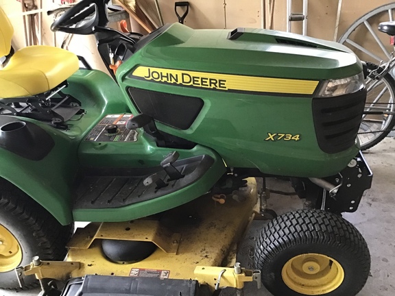 2017 John Deere X734 Garden Tractor