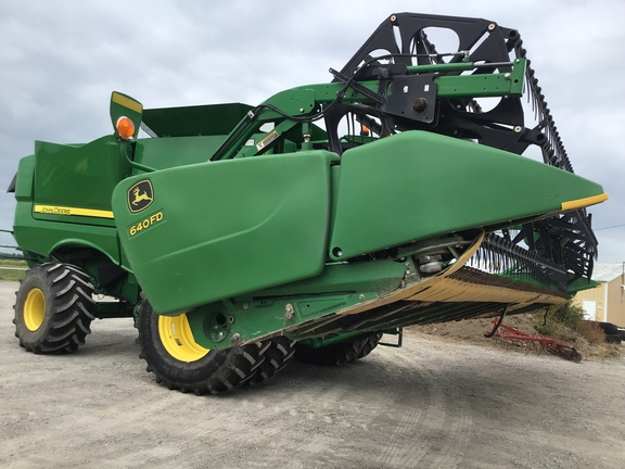 2012 John Deere 640FD Header Combine