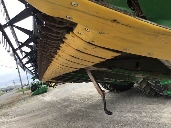 2012 John Deere 640FD Header Combine