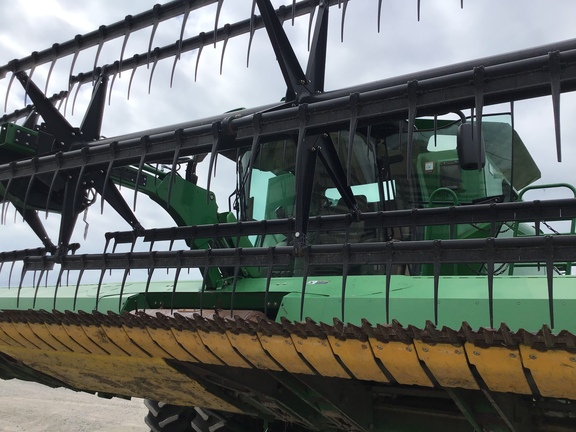 2012 John Deere 640FD Header Combine