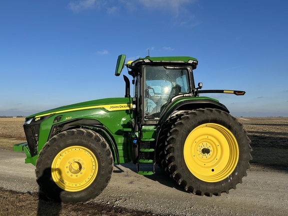 2022 John Deere 8R 340 Tractor